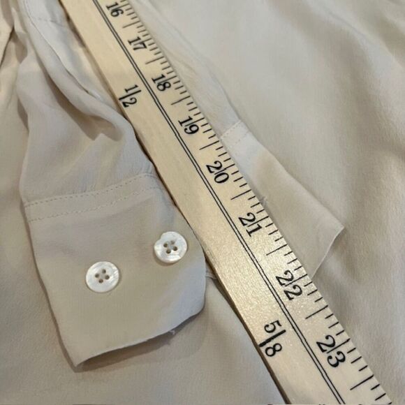 Equipment Silk Button Front Shirt Chest and Side Pockets Cream Color Oversized S - Picture 13 of 14
